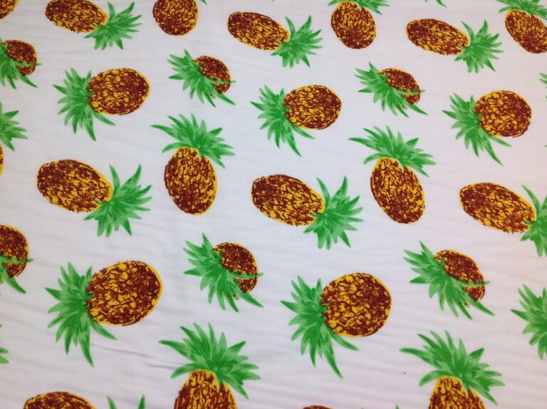 Rayon Pineapple Print White Tradway